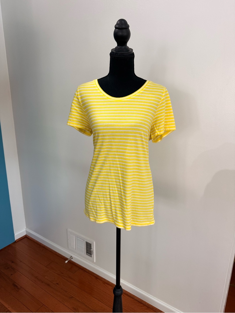 GAP Yellow and White Striped Short-Sleeve Tee - Picture 3 of 3